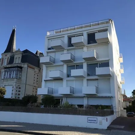 Parc : Vue Mer - Au Bord De La Plage De La Grande Conche * Royan
