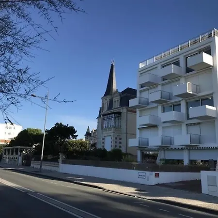 Parc : Vue Mer - Au Bord De La Plage De La Grande Conche Royan